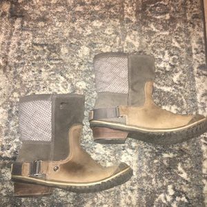 Sorel Slim Shortie, Size 8 (runs big)